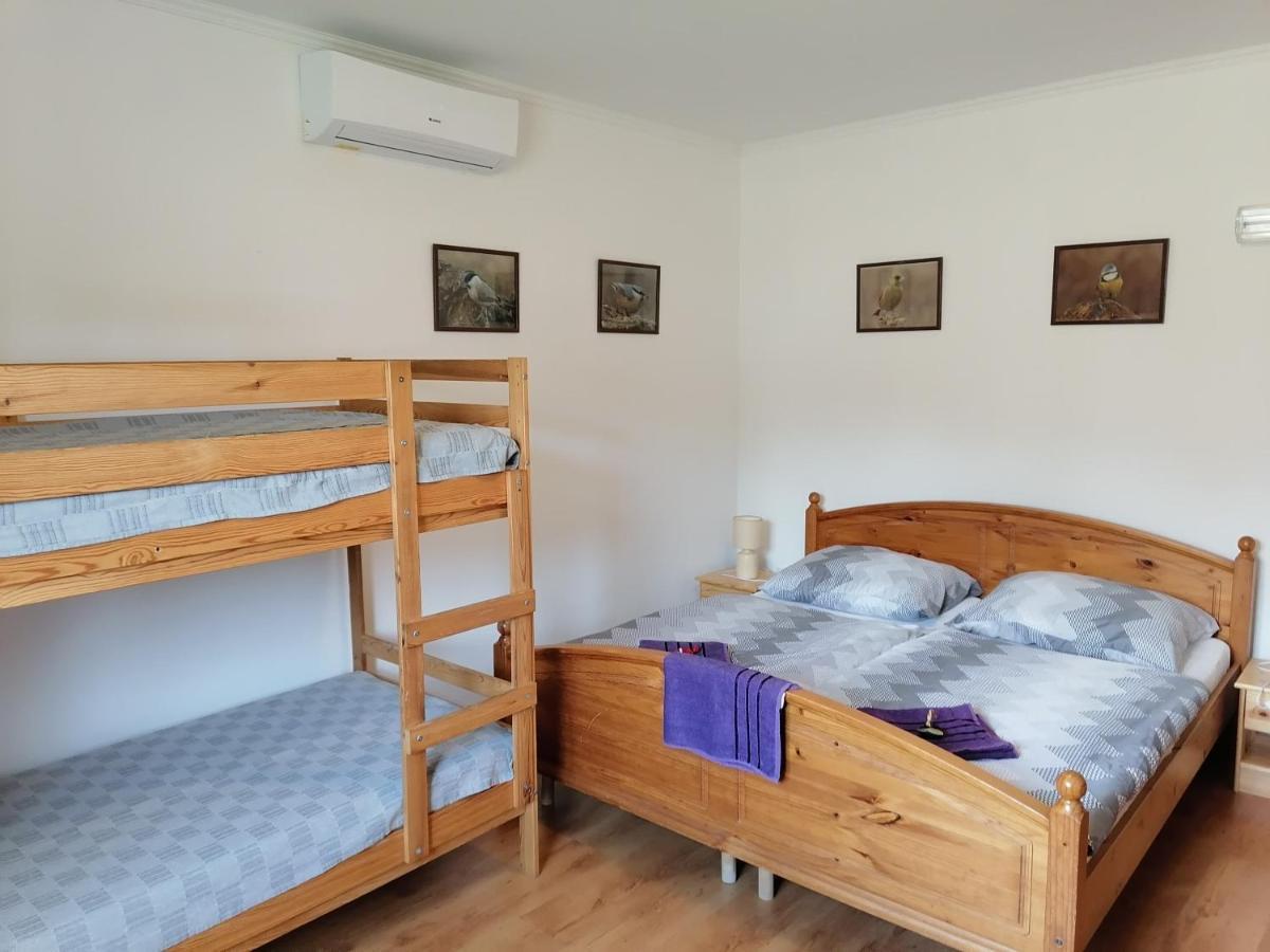 8888 Apartmanhaz Lispeszentadorján Extérieur photo