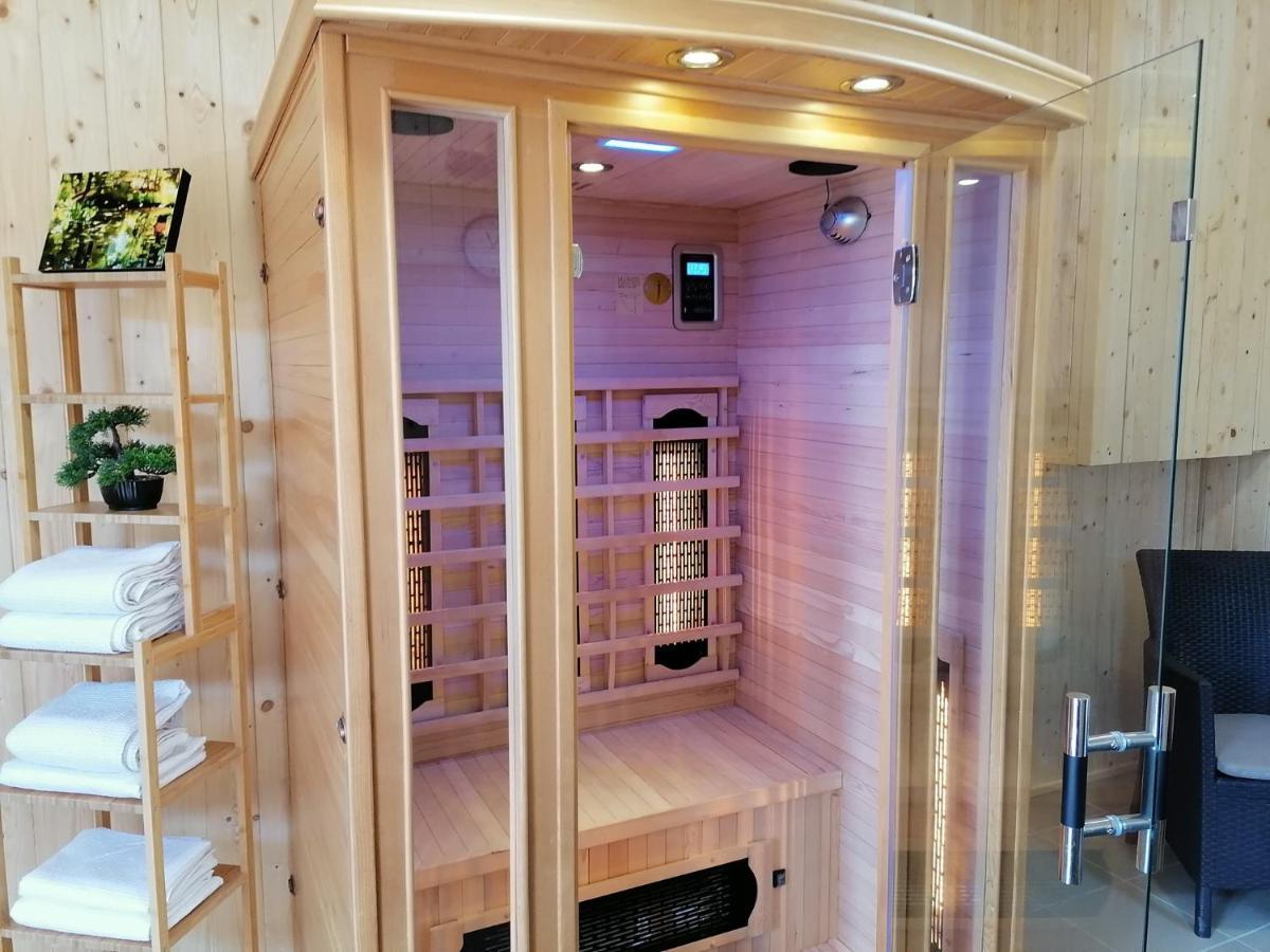 8888 Apartmanhaz Lispeszentadorján Extérieur photo