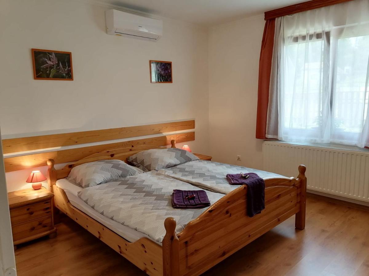 8888 Apartmanhaz Lispeszentadorján Extérieur photo