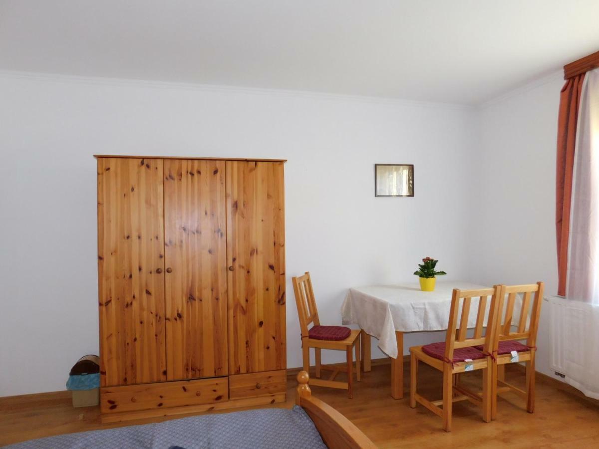 8888 Apartmanhaz Lispeszentadorján Extérieur photo