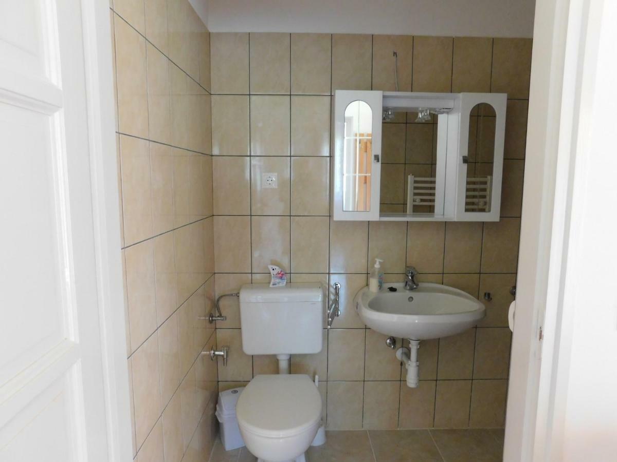 8888 Apartmanhaz Lispeszentadorján Extérieur photo